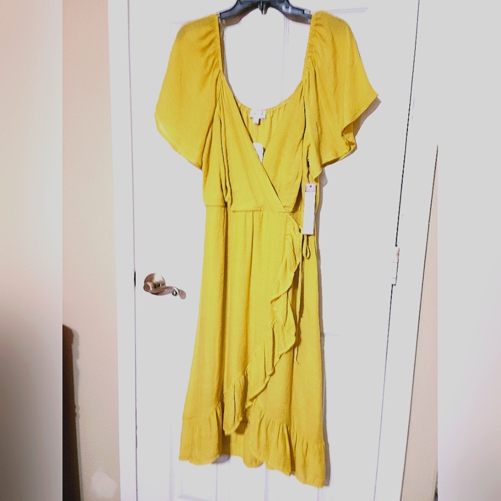 Luxology Summer dress.  Lemon yellow